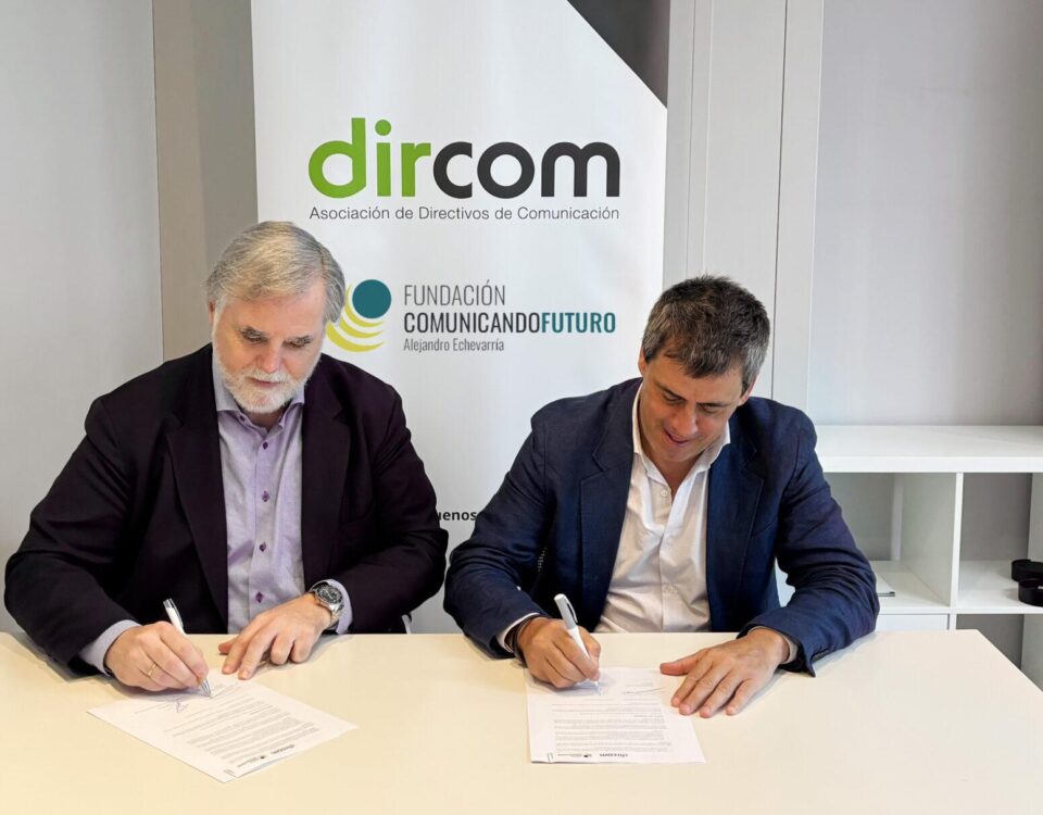 Firma de la nueva alianza estratégica - Dircom